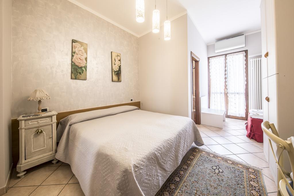 Hotel Trattoria Milani Lonato Zewnętrze zdjęcie