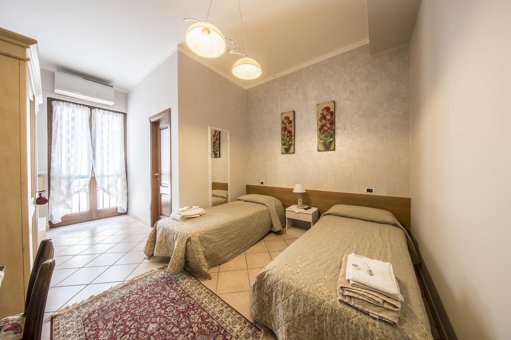 Hotel Trattoria Milani Lonato Zewnętrze zdjęcie